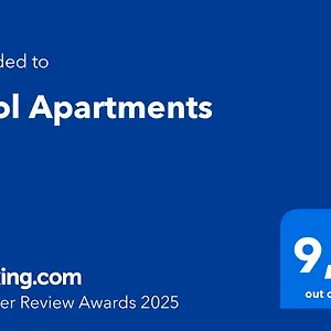 https://pool-apartments.marianskelaznehotels.net